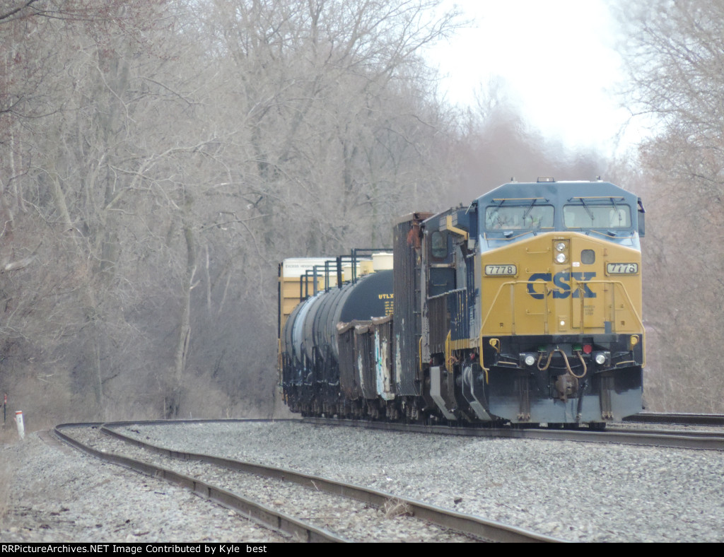 CSX 7778 on M367